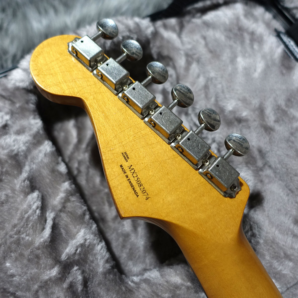 Fender Limited Edition Vintera II Road Worn '60s Stratocaster