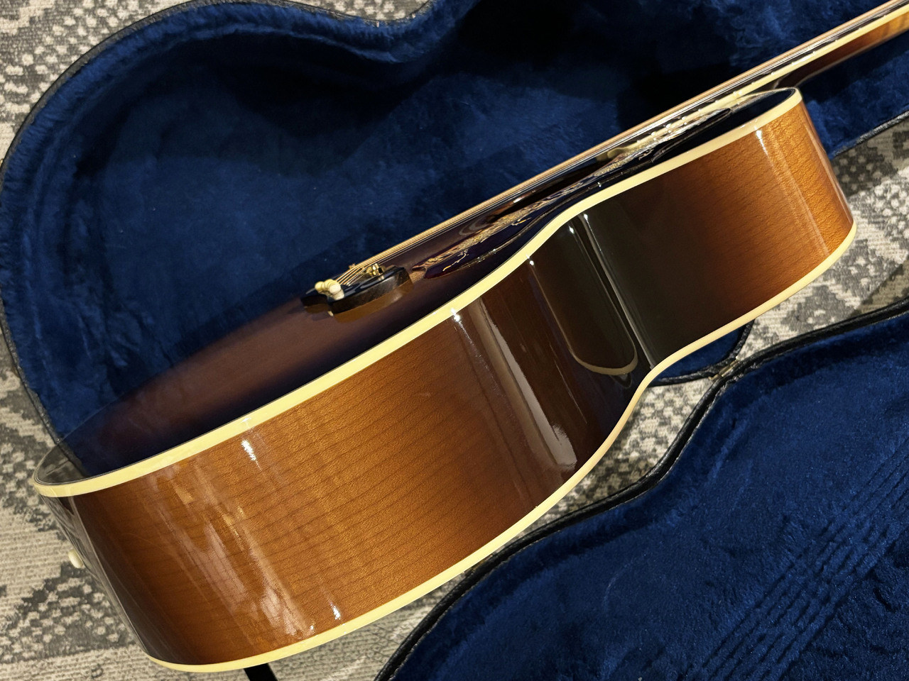 Gibson Custom Shop 1960s J-200 Sunburst【PRICE DOWN!】（中古