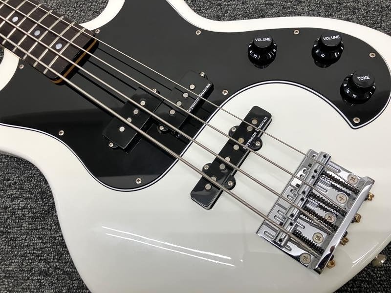 エレキベース E-UT-110B 中古 ケース付き ストラップおまけ 