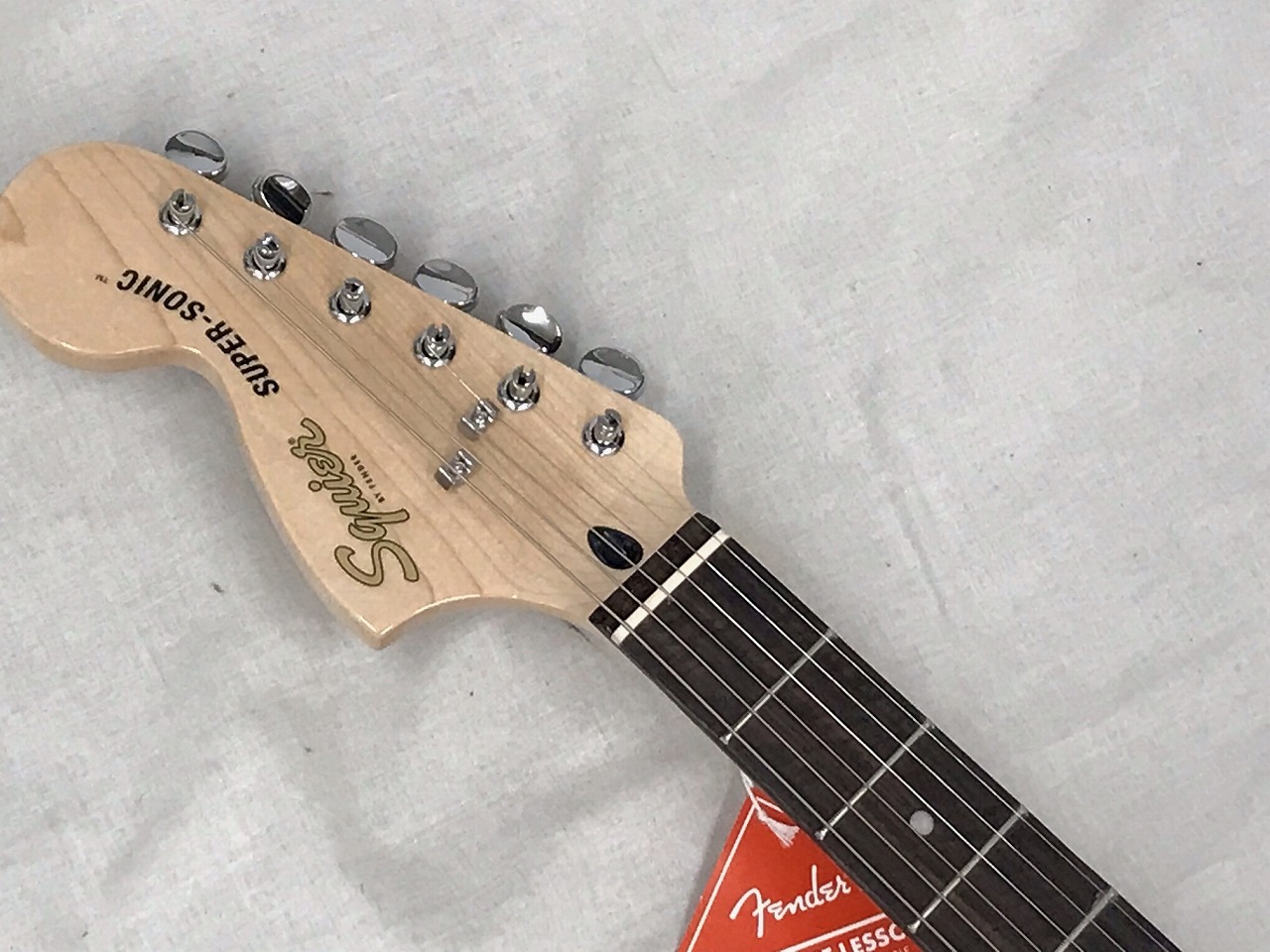 Squier by Fender 【展示品大特価】Paranormal Super-Sonic Laurel