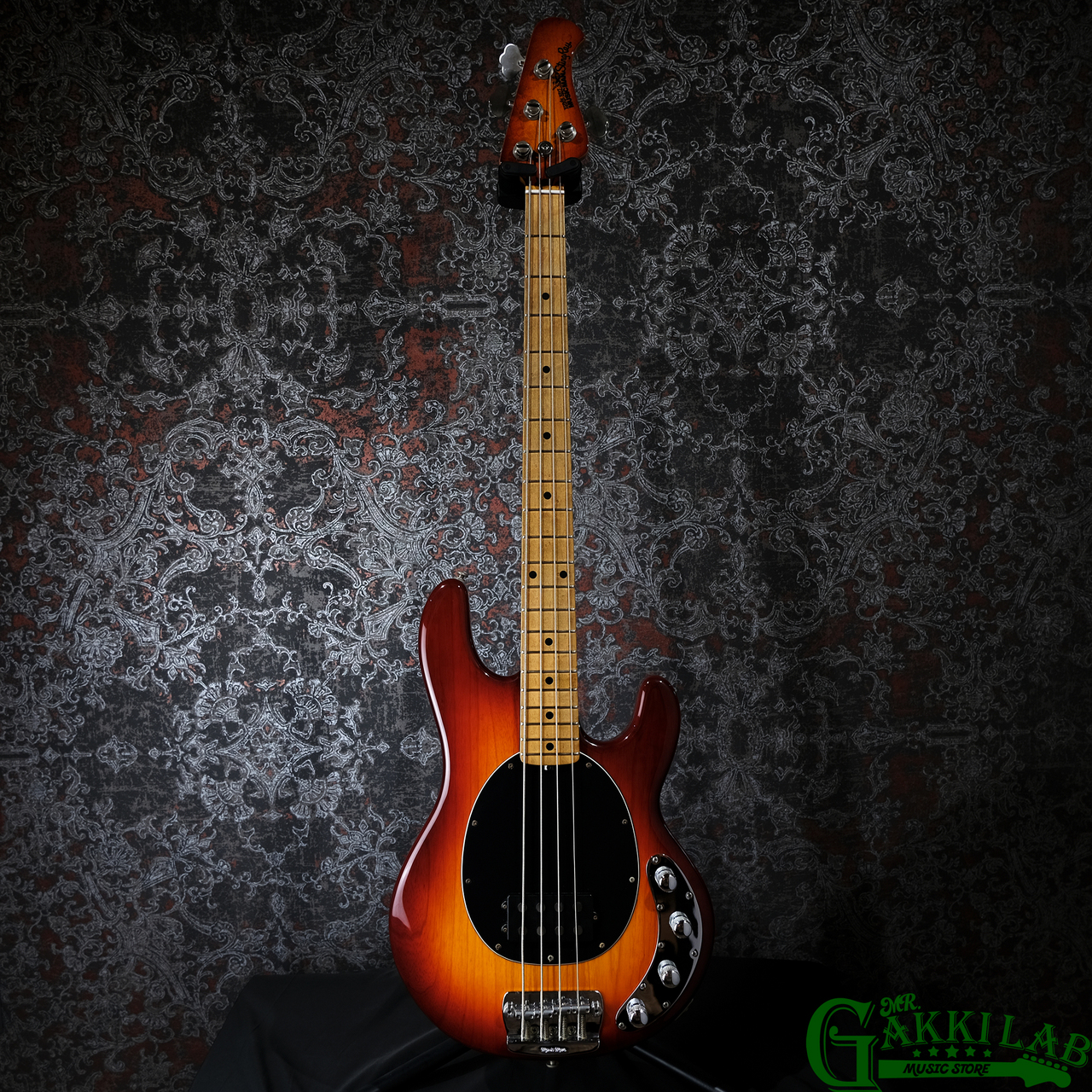 MUSIC MAN Stingray 4 Honey Burst / Matching Headstock 2001 【4.15
