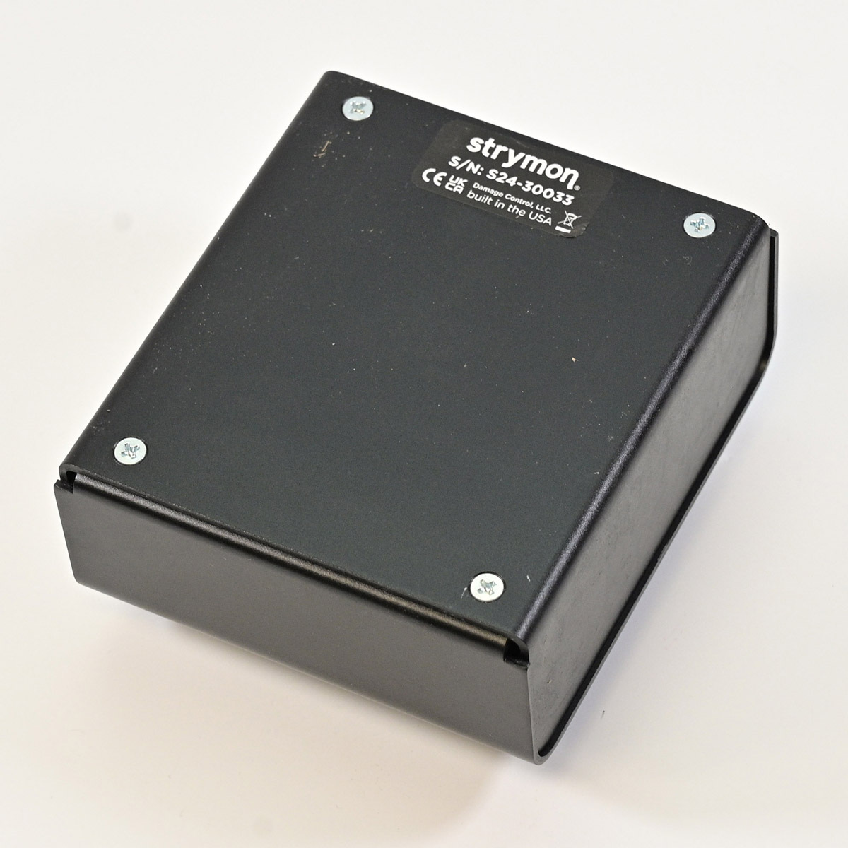 Strymon FLINT V1 パーツ欠品あり Strymon FLINT V1 パーツ欠品あり Strymon FLINT V1 パーツ欠品あり