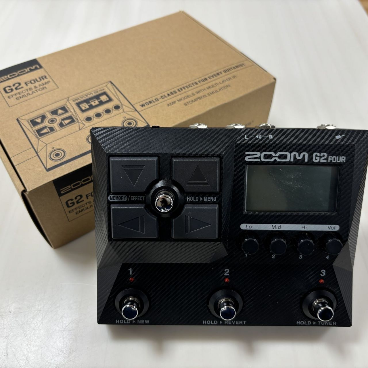 し*み様 ZOOM G2 FOUR 中古品【 美品 】 中古美品】ZOOM G2 FOUR マルチエフェクター エレキギター