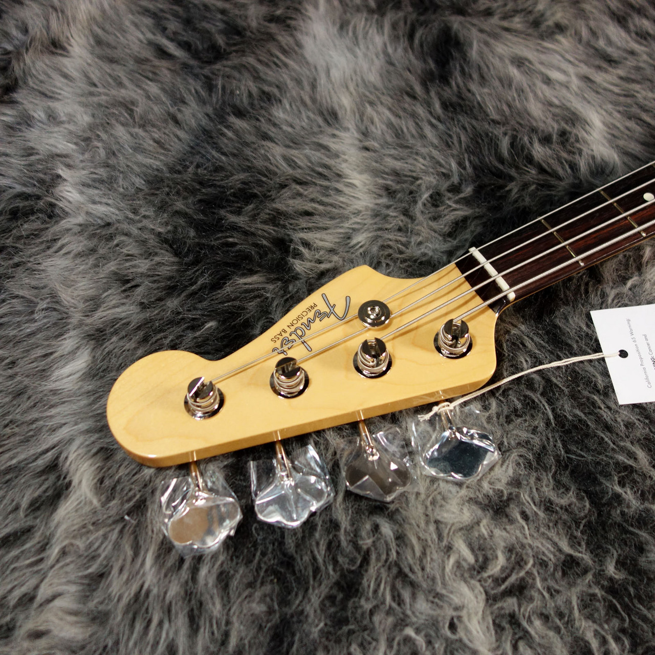 Fender 2023 Collection Heritage 60s Precision Bass Candy Apple Red