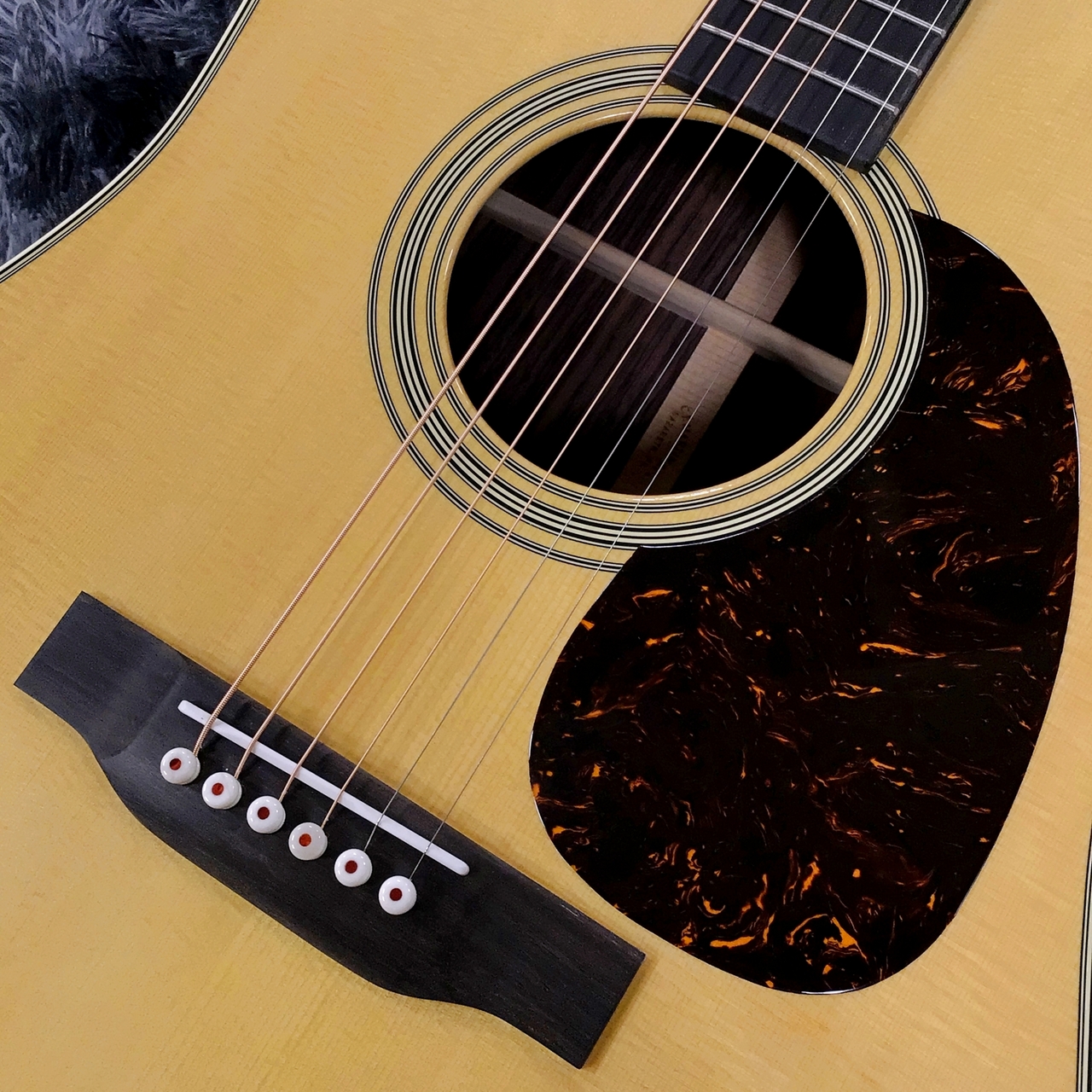 Martin D-28 standard PU付き　美品ハードケース付き standard series