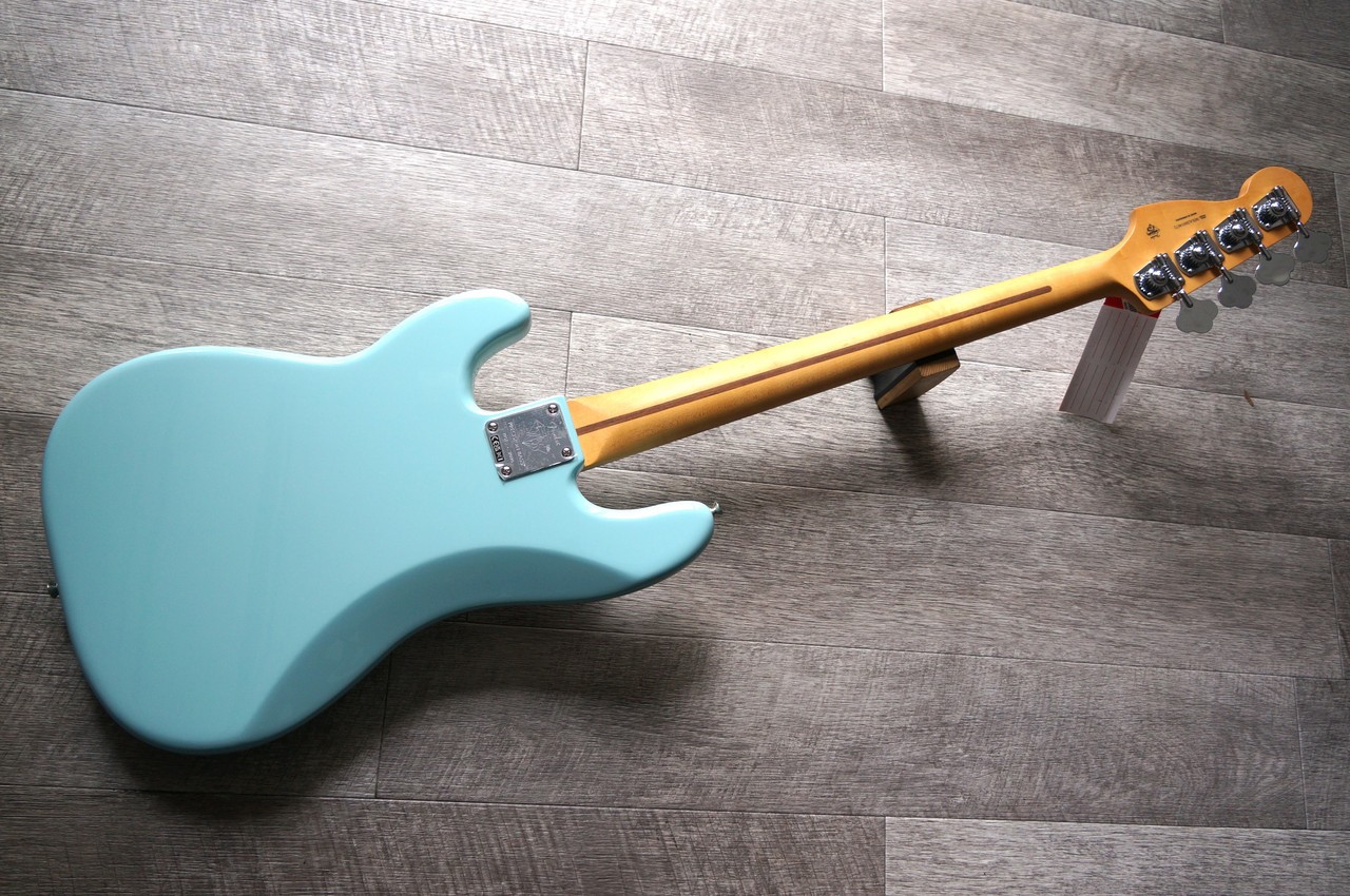 Fender 75th Anniversary Player II Precision Bass - Daphne Blue