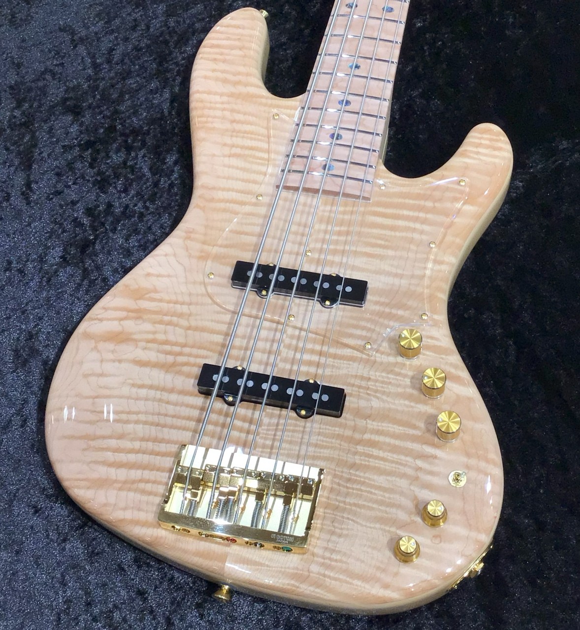 FREEDOM CUSTOM GUITAR RESEARCH Rhino-5 Premium Grade Flamed Maple