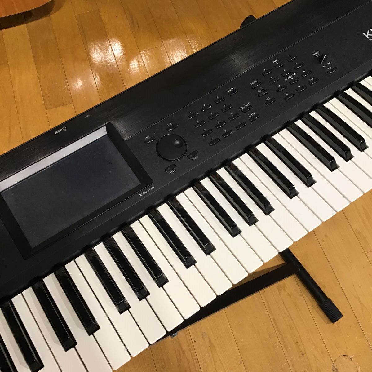 Amazon.jp】KORG KROME-61（61鍵） 鍵盤楽器