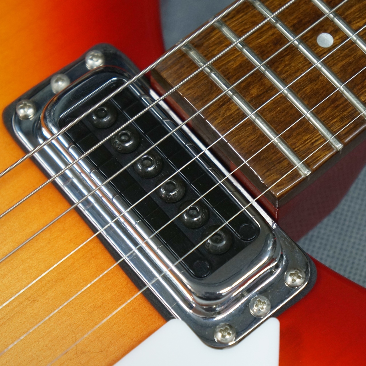 Rickenbacker 330 - Fireglo -（新品）【楽器検索デジマート】