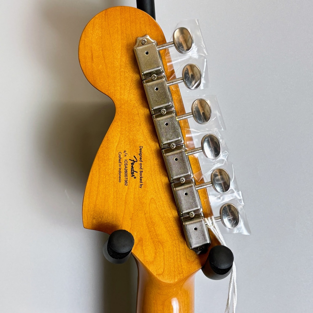 Squier by Fender 【現物画像】 Classic Vibe '60s Mustang Laurel
