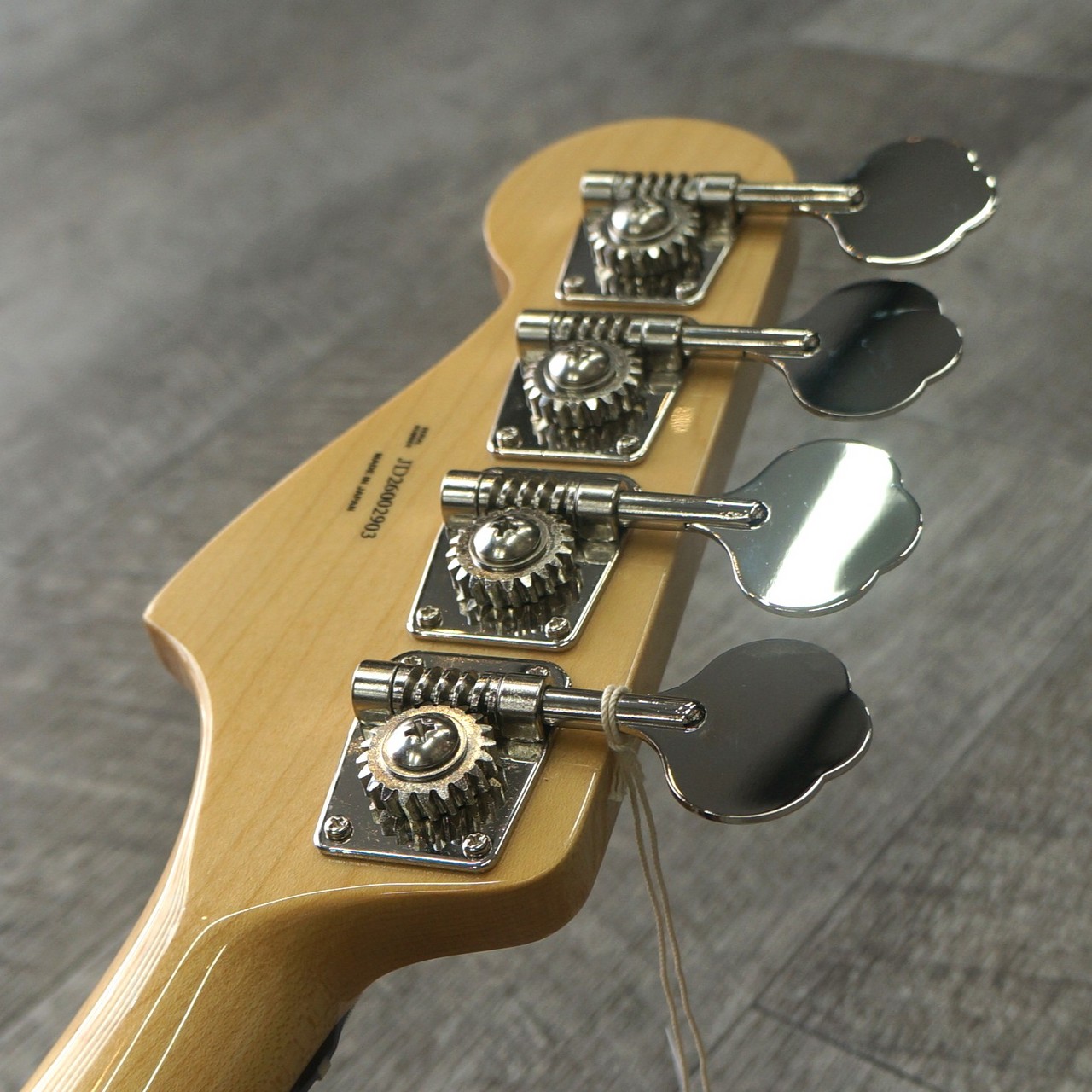 Fender Made in Japan Traditional 60s Jazz Bass - Sonic Blue