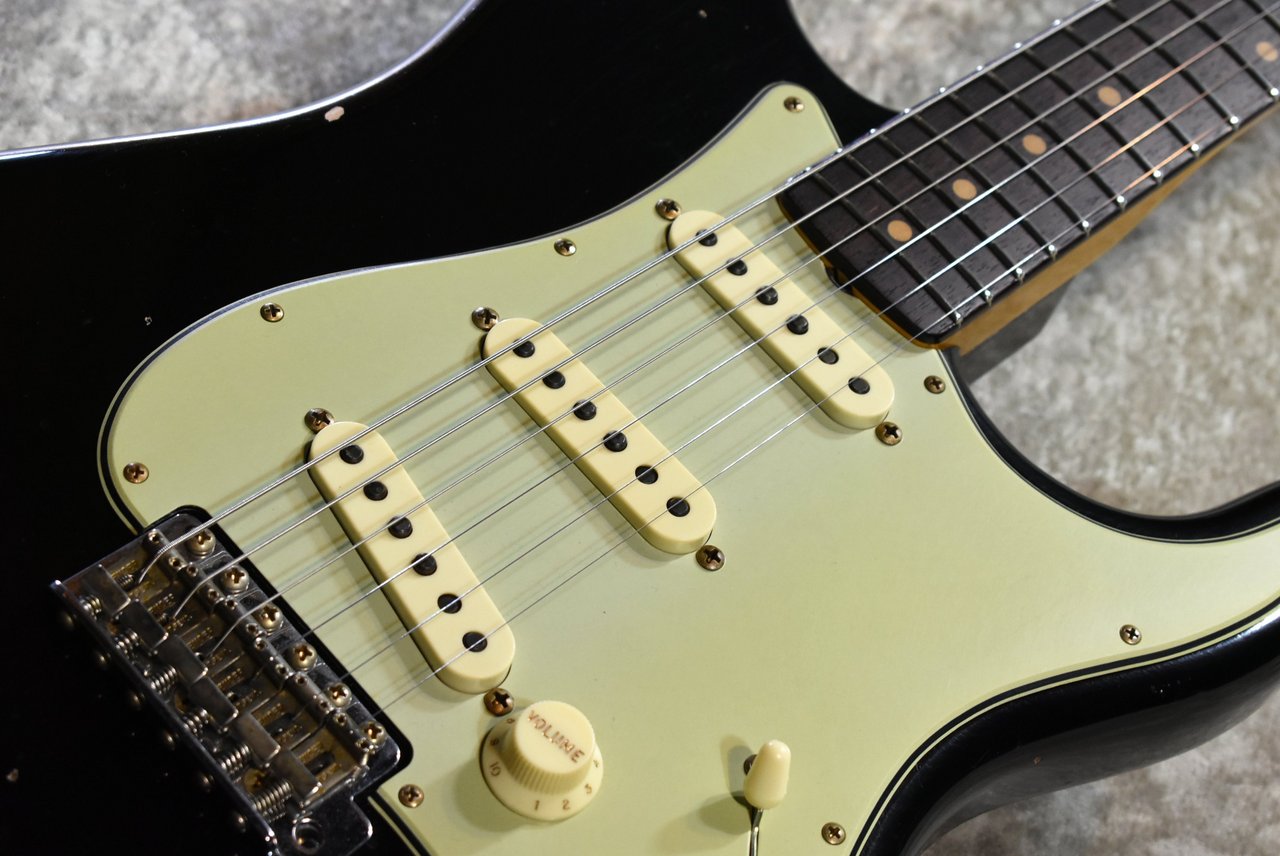 Fender Stratocaster ローズ指板　ブラック Fender Electric Guitar Made in Japan Hybrid II Stratocaster