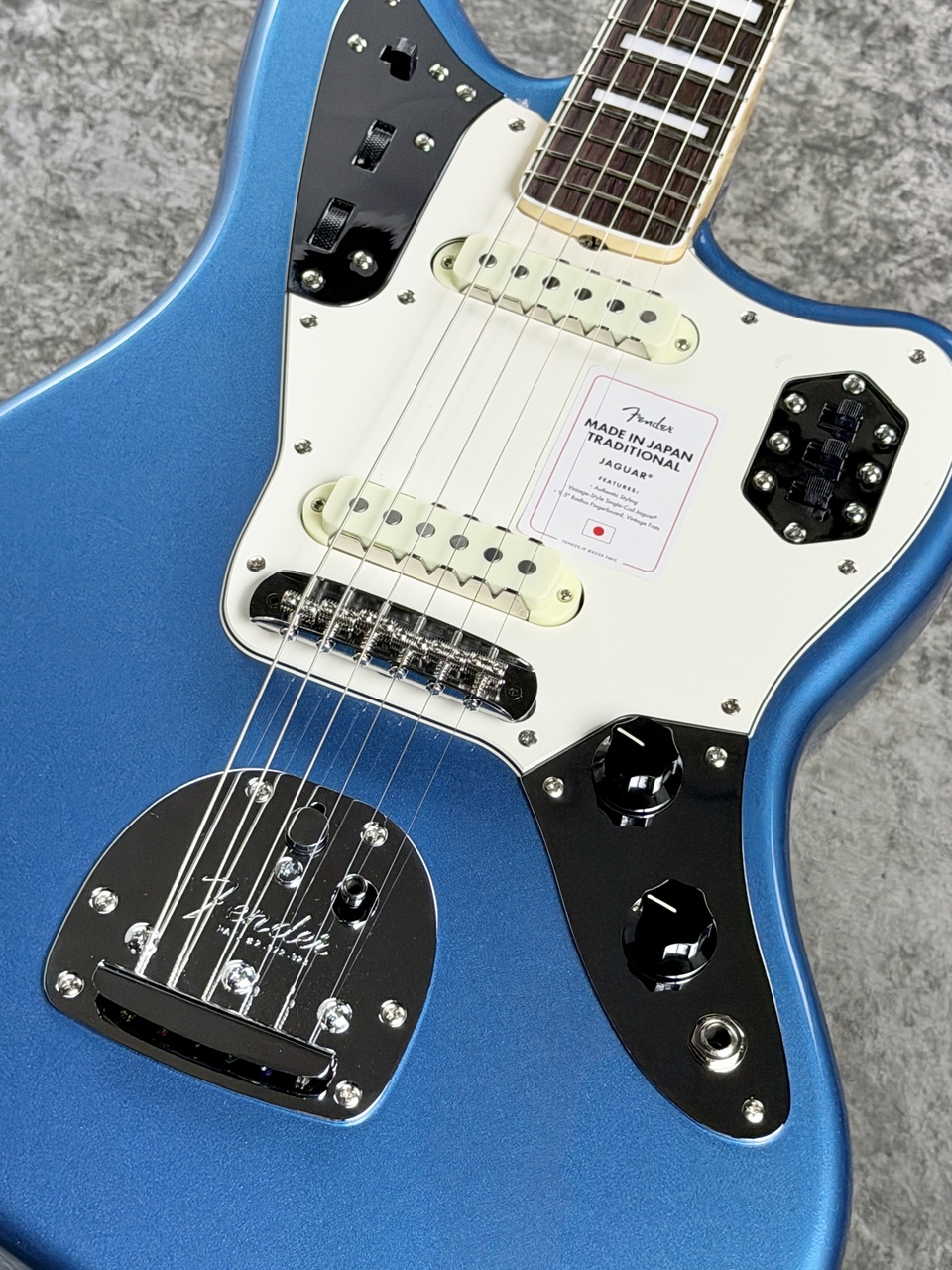 Fender Made in Japan Traditional Late 60s Jaguar -Lake Placid Blue
