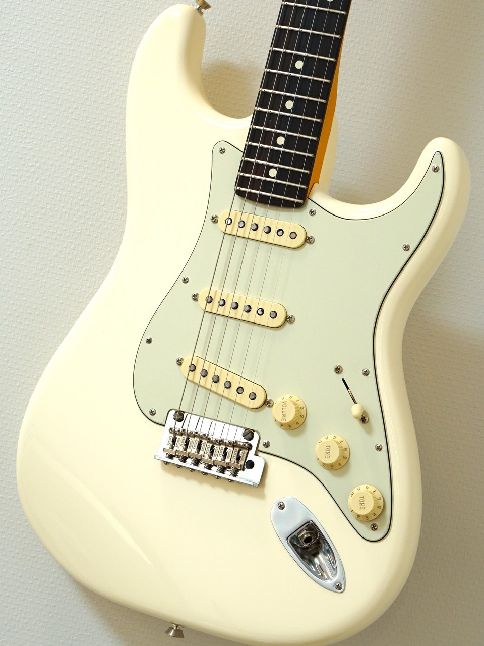 Fender 【ミントピックガード】American Professional II Stratocaster Mod. -Olympic  White-（新品/送料無料）【楽器検索デジマート】