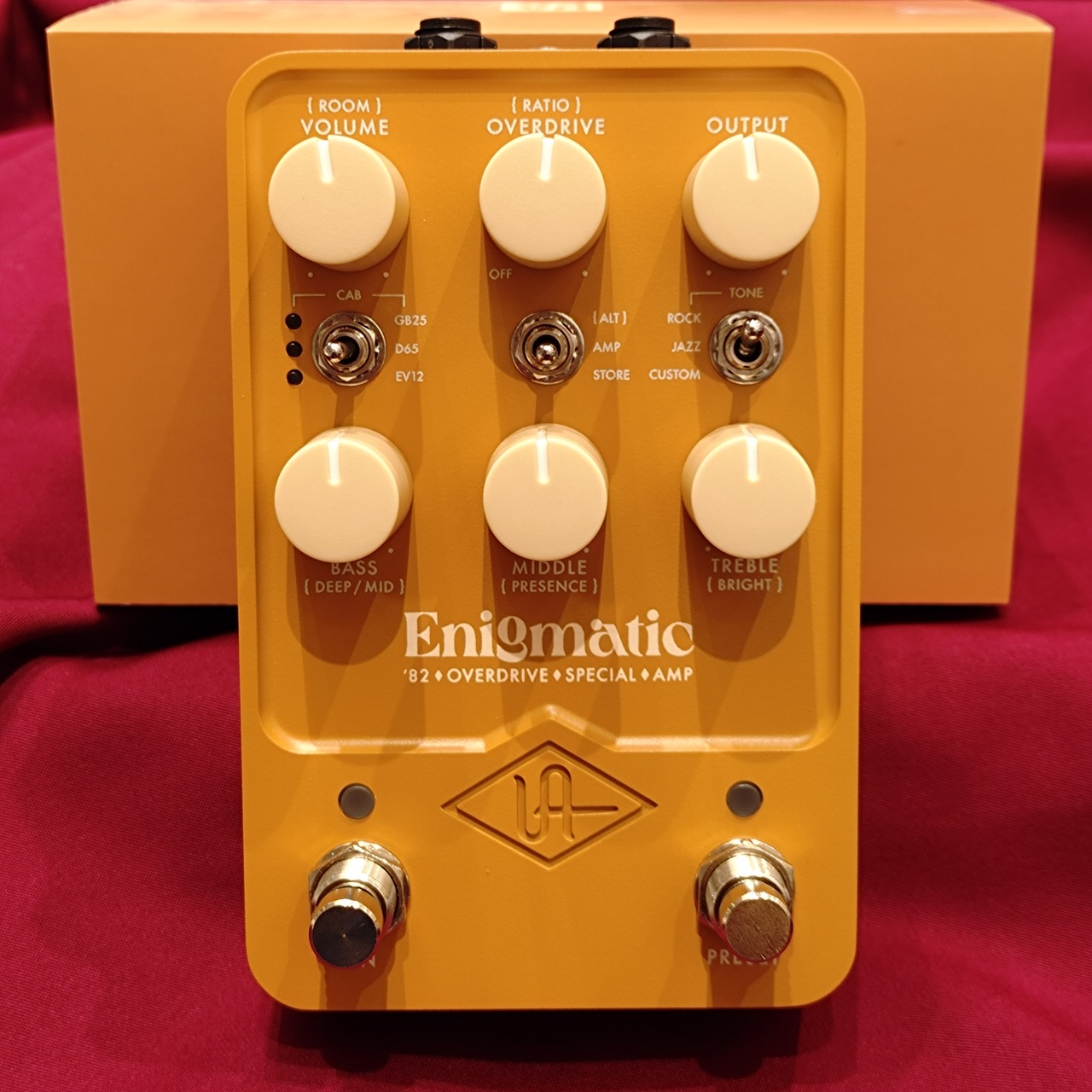 Universal Audio UAFX Enigmatic '82 Overdrive Special Amp