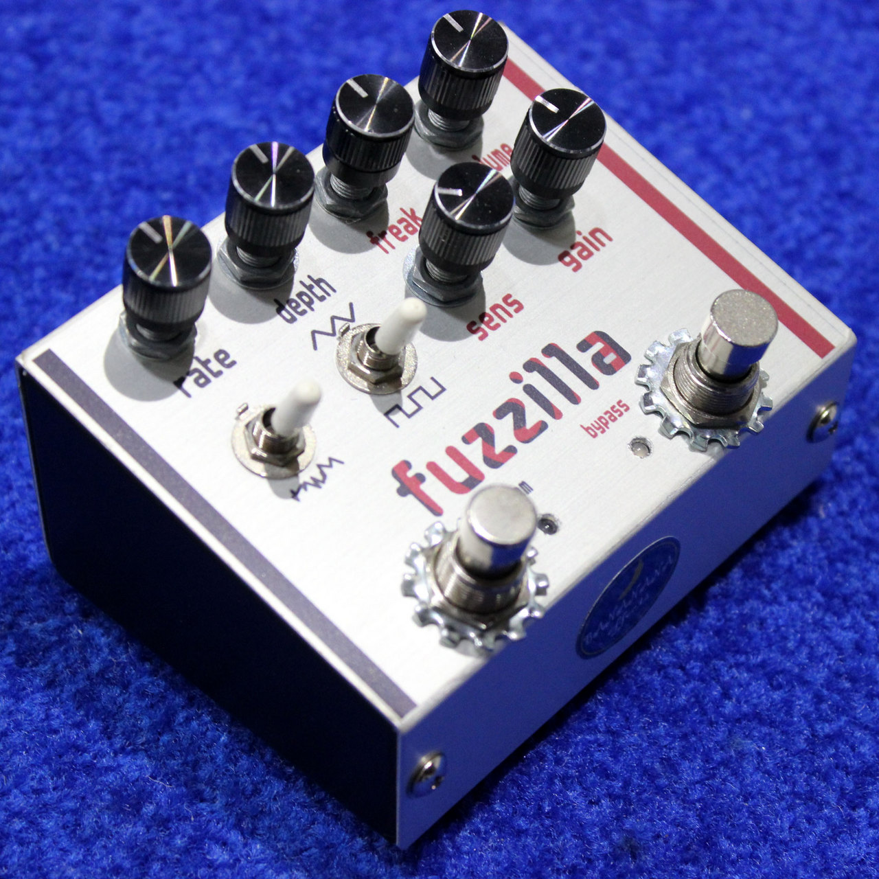 BANANANA EFFECTS fuzzilla バナナナ・エフェクツ ファジラ です BANANANA EFFECTS fuzzilla バナナナ・エフェクツ ファジラ です