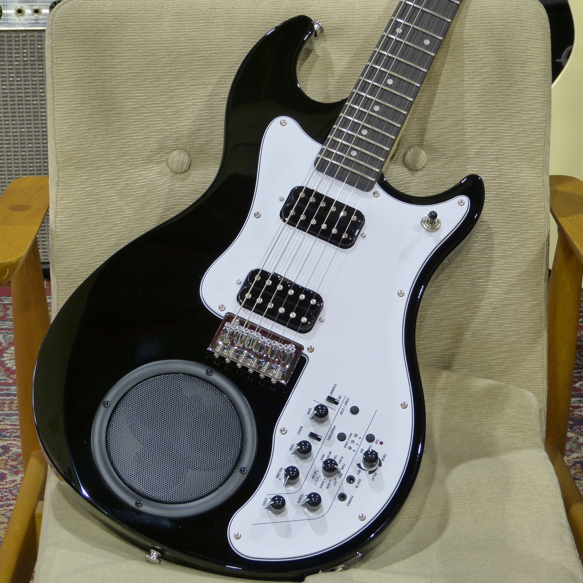 VOX APC-2 / Black 【アンプ・エフェクト・リズムマシン内蔵ミニギター