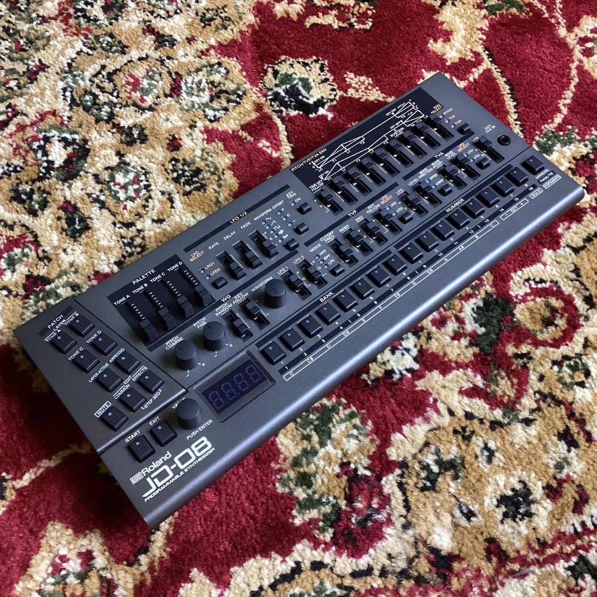 Roland JD-08