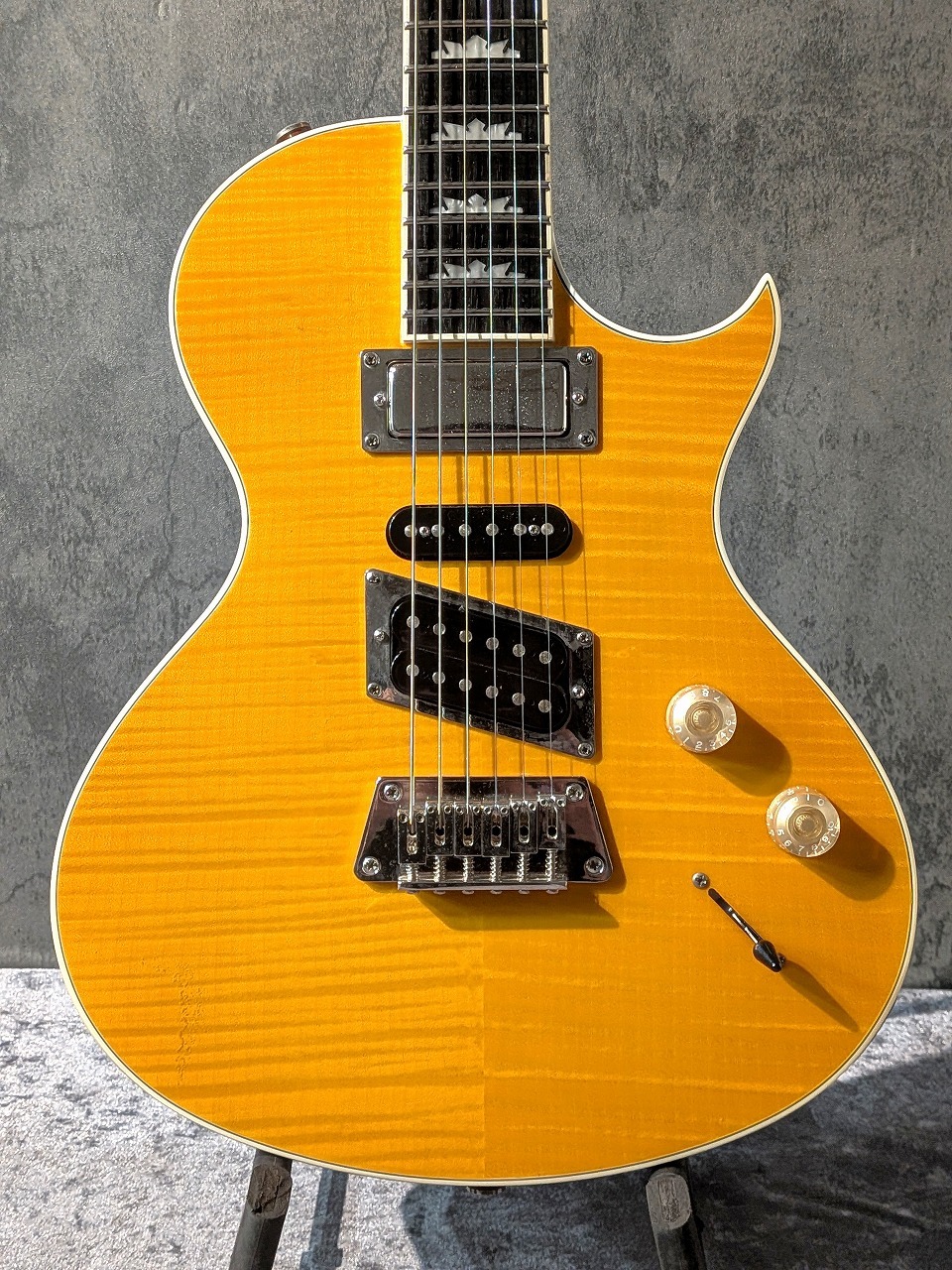 Inhabit the Praise(中古品) Epiphone 【USED】Nighthawk Custom Reissue Trans Amber【3.28kg
