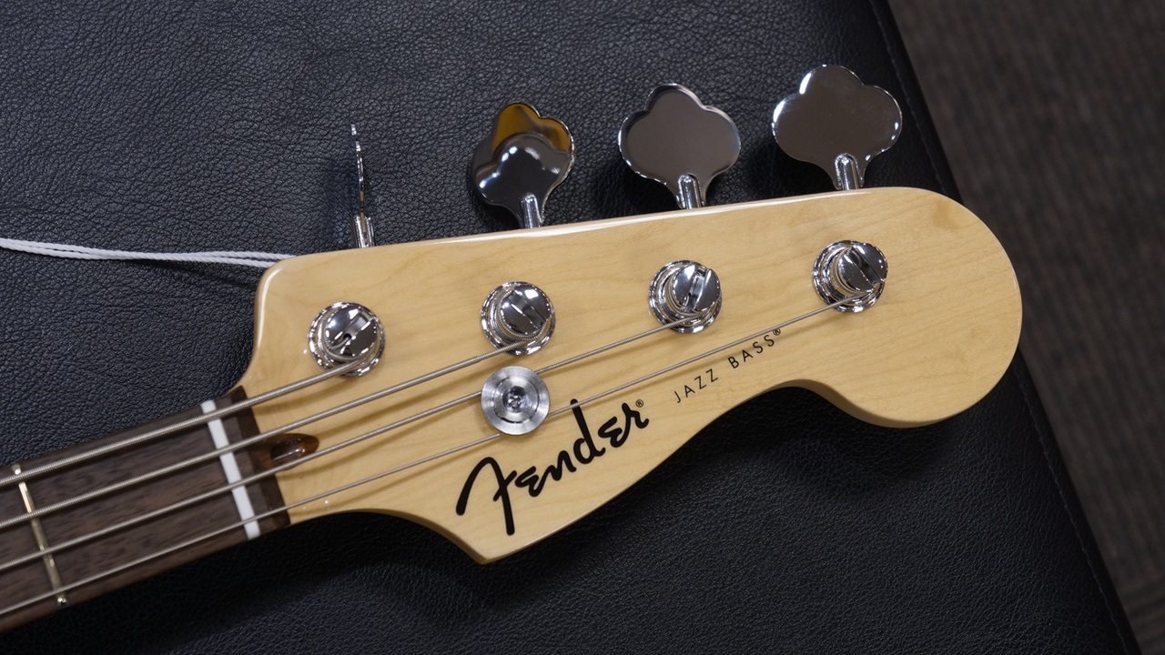 Fender 【即戦力ギア特価】Standard Jazz Bass Laurel Fingerboard