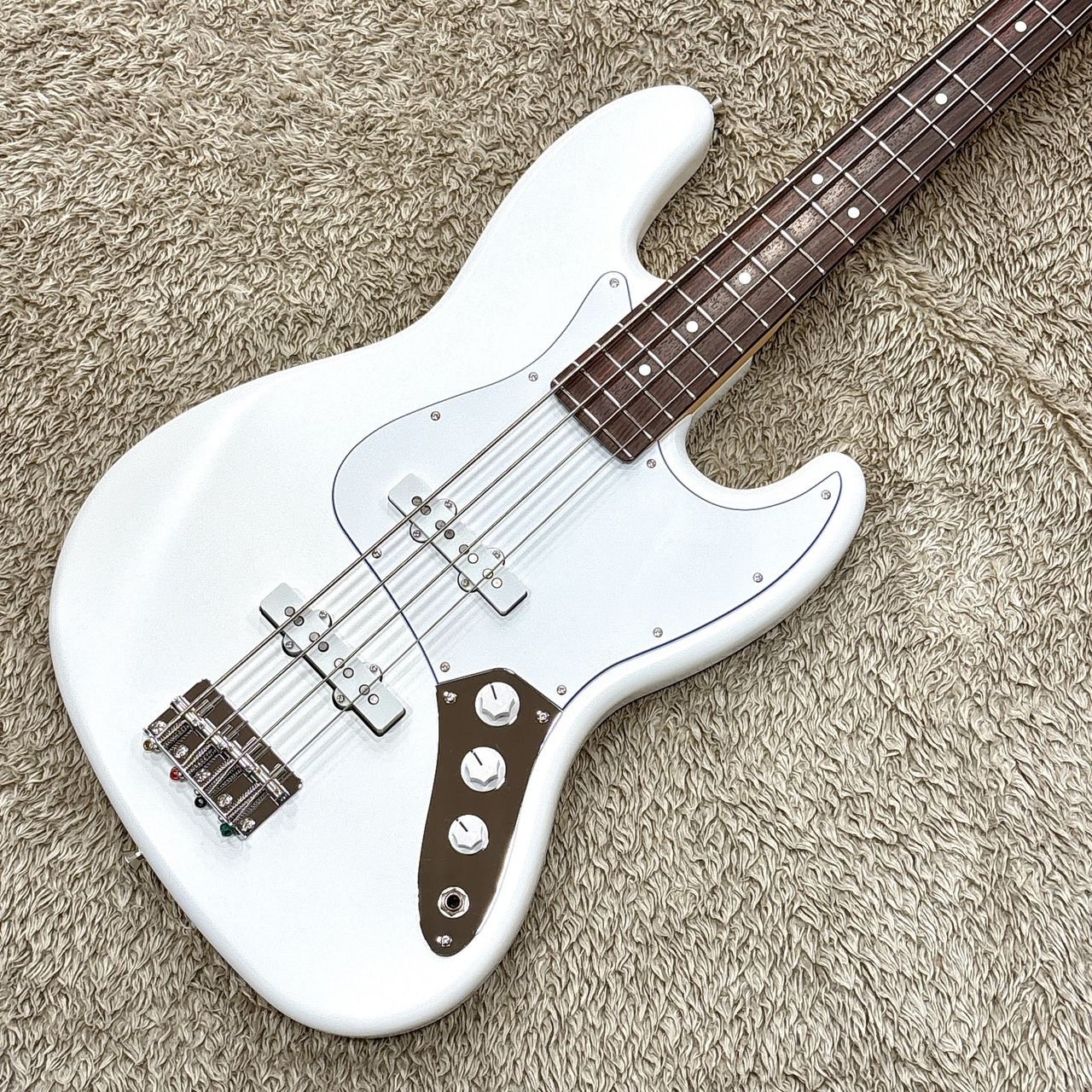 Fender Made in Japan Limited Hybrid II Jazz Bass / Blanc