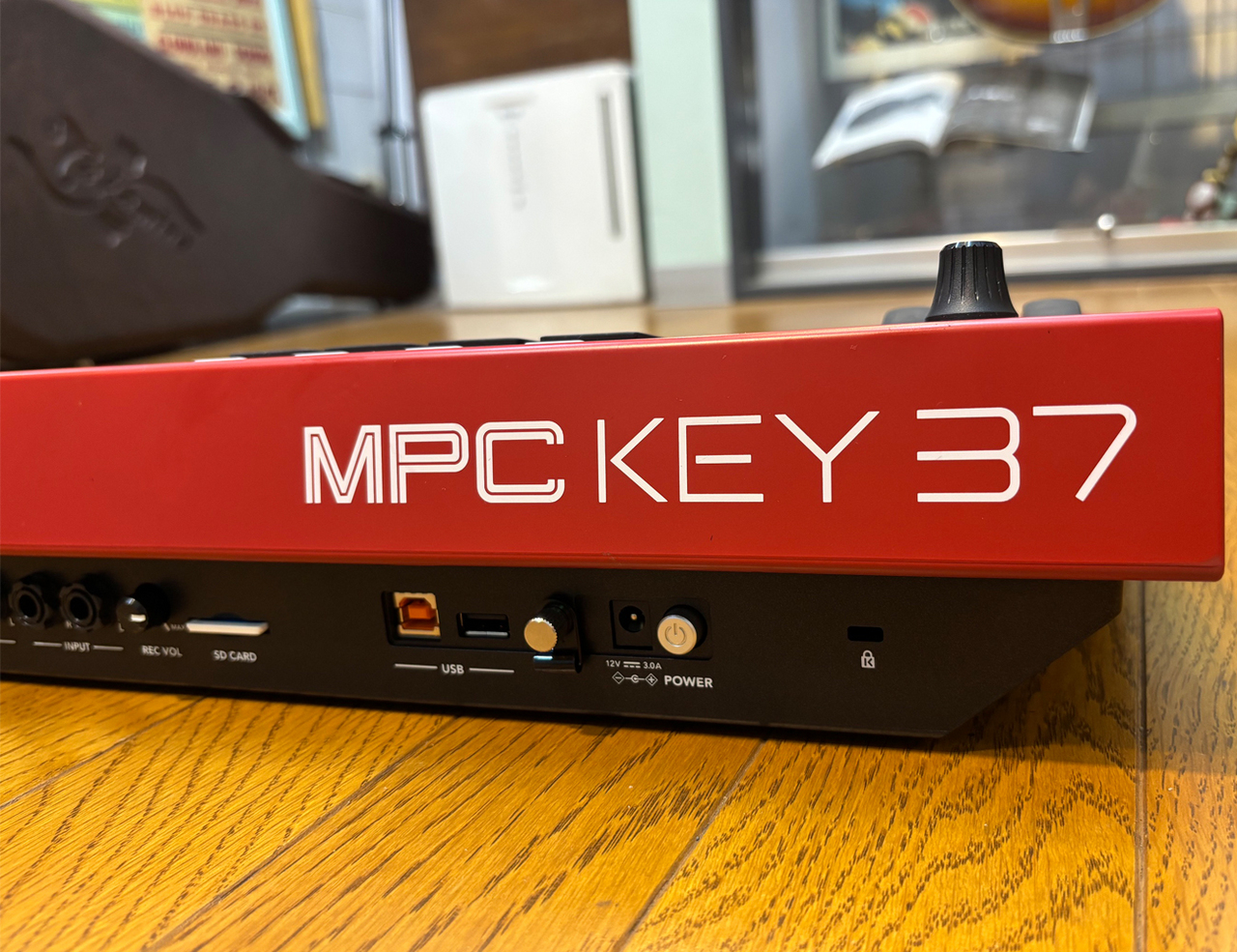AKAI MPC KEY 37（中古）【楽器検索デジマート】