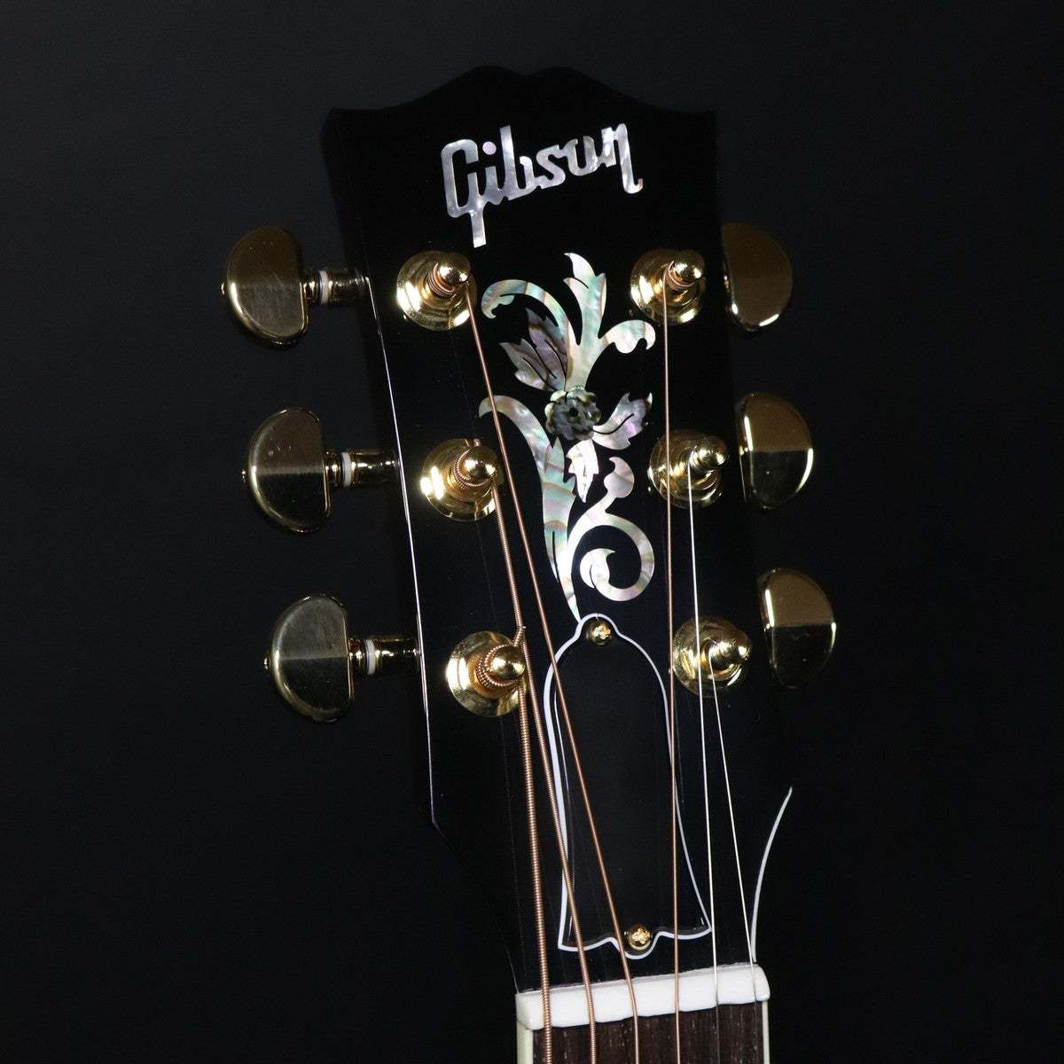 Gibson Dealer Select J-45 Custom with Flower Inlay Vintage