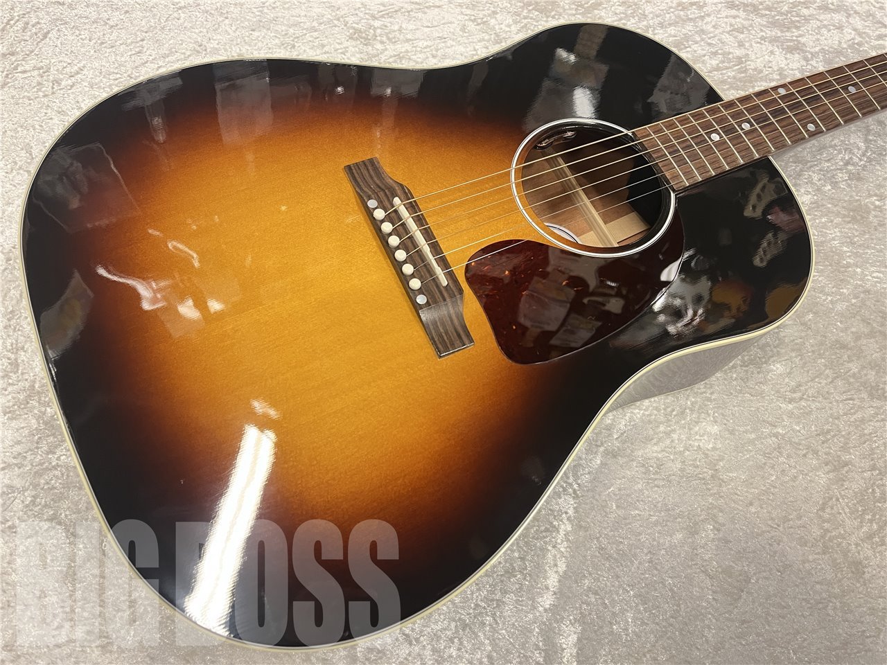 高い品質新品同様　Gibson J-45 Standard Vintage Sunburst 2020年製 ギブソン