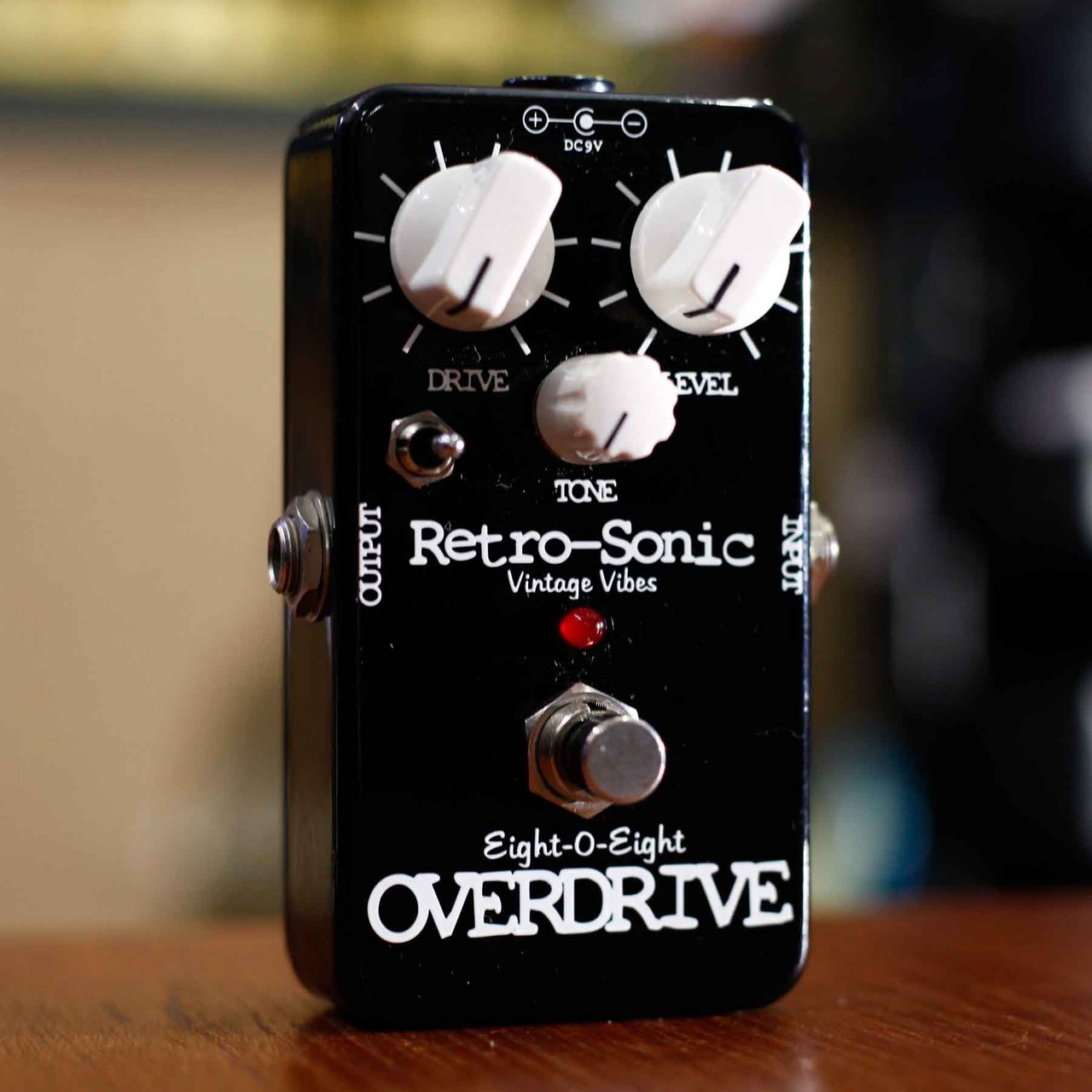 Retro Sonic VIntage Vibes Eight-0-Eight Overdrive(black