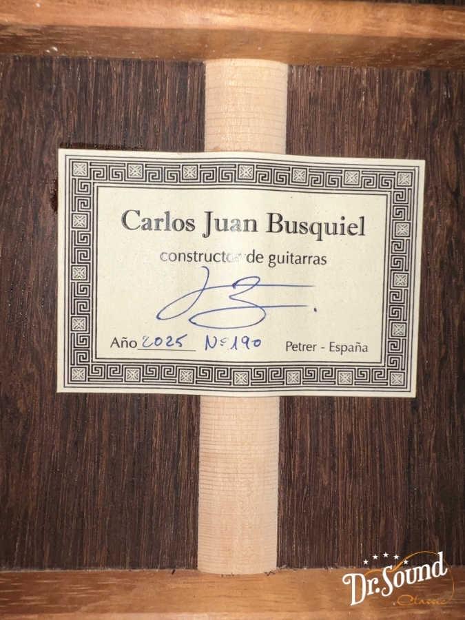 カルロス・フアン・ブスキエル Carlos Juan Busquiel