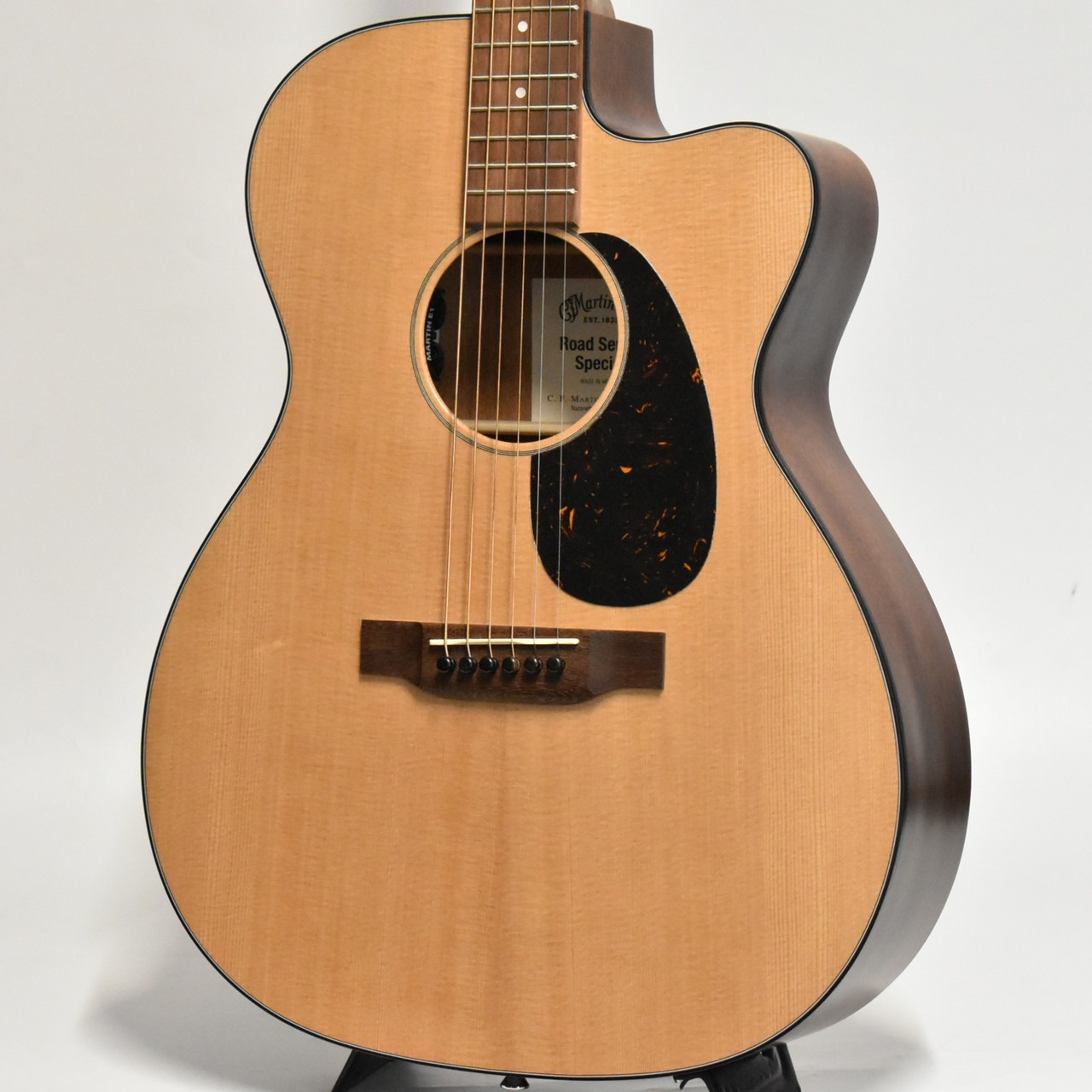 【2024年製・美品】Martin OM-10E Special限定モデル Martin OMC-10E Special 【2024年製 中古】【スプルース×サペリ