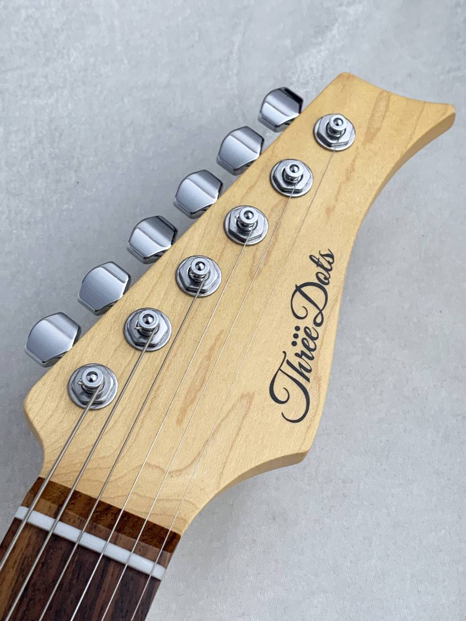 【美品】Three Dots Guitars S Model Three Dots Guitars 【中古品】S Black【3.38kg】（中古）【楽器検索