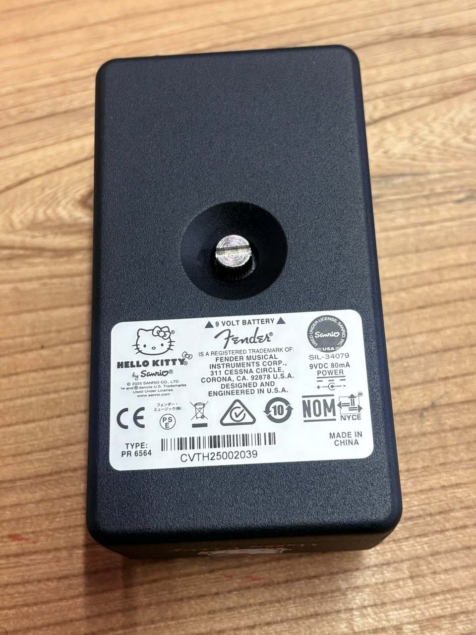 Fender Fender x Hello Kitty Fuzz Pedal Black（新品）【楽器検索