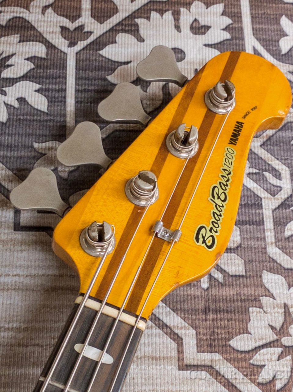 エレキベース YAMAHA BB1200 ジャパンヴィンテージサンバースト エレキベース YAMAHA BB1200 ジャパンヴィンテージサンバースト エレキ