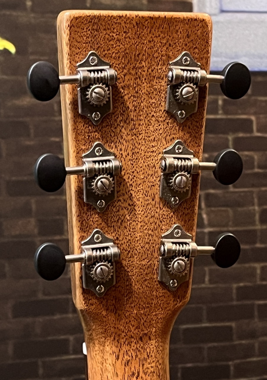 Martin 【日本総本店】【オールマホガニー単板ボディ】D-15M