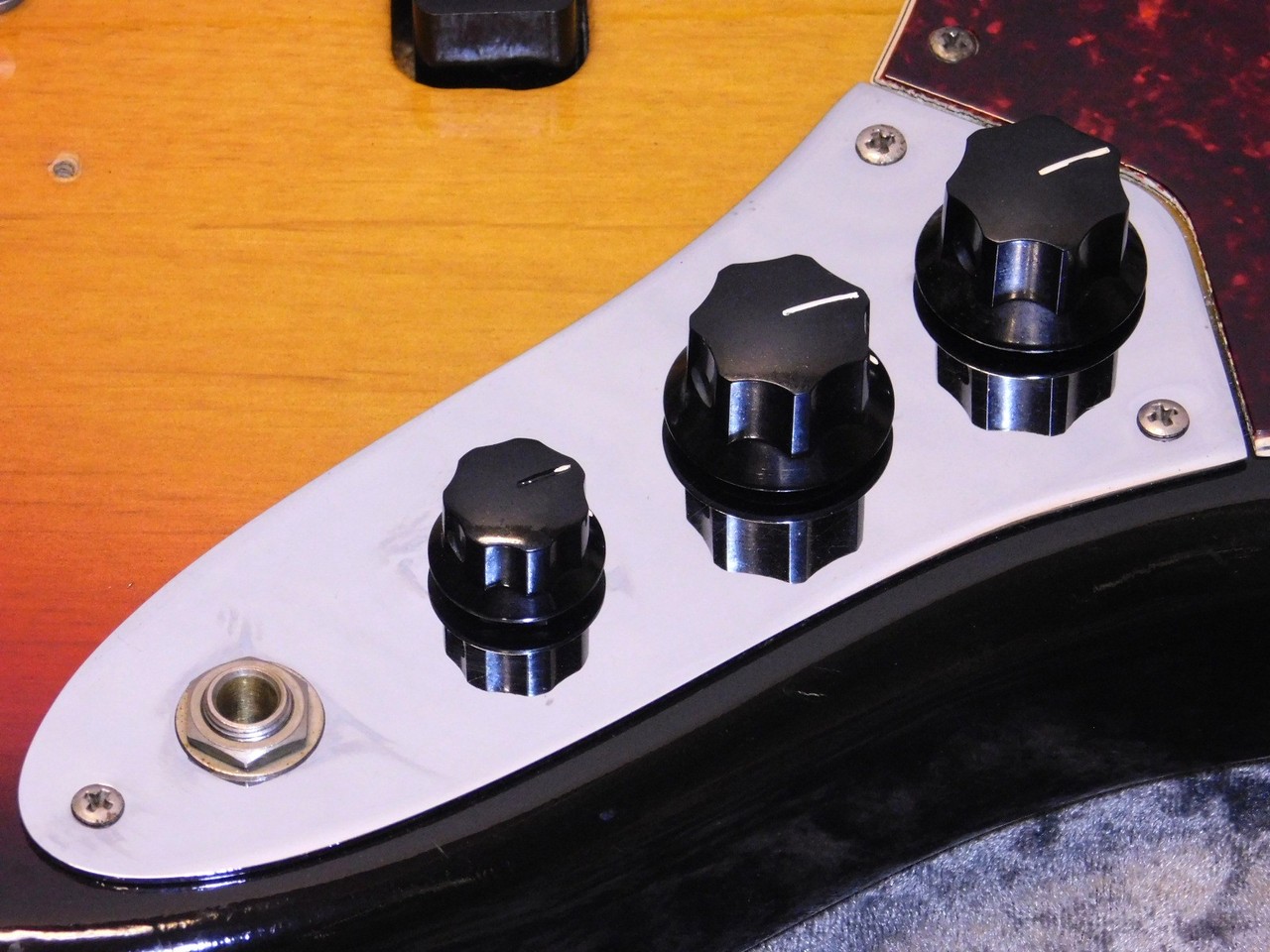 Fender Jazz Bass '72 SB/R（ビンテージ）【楽器検索デジマート】