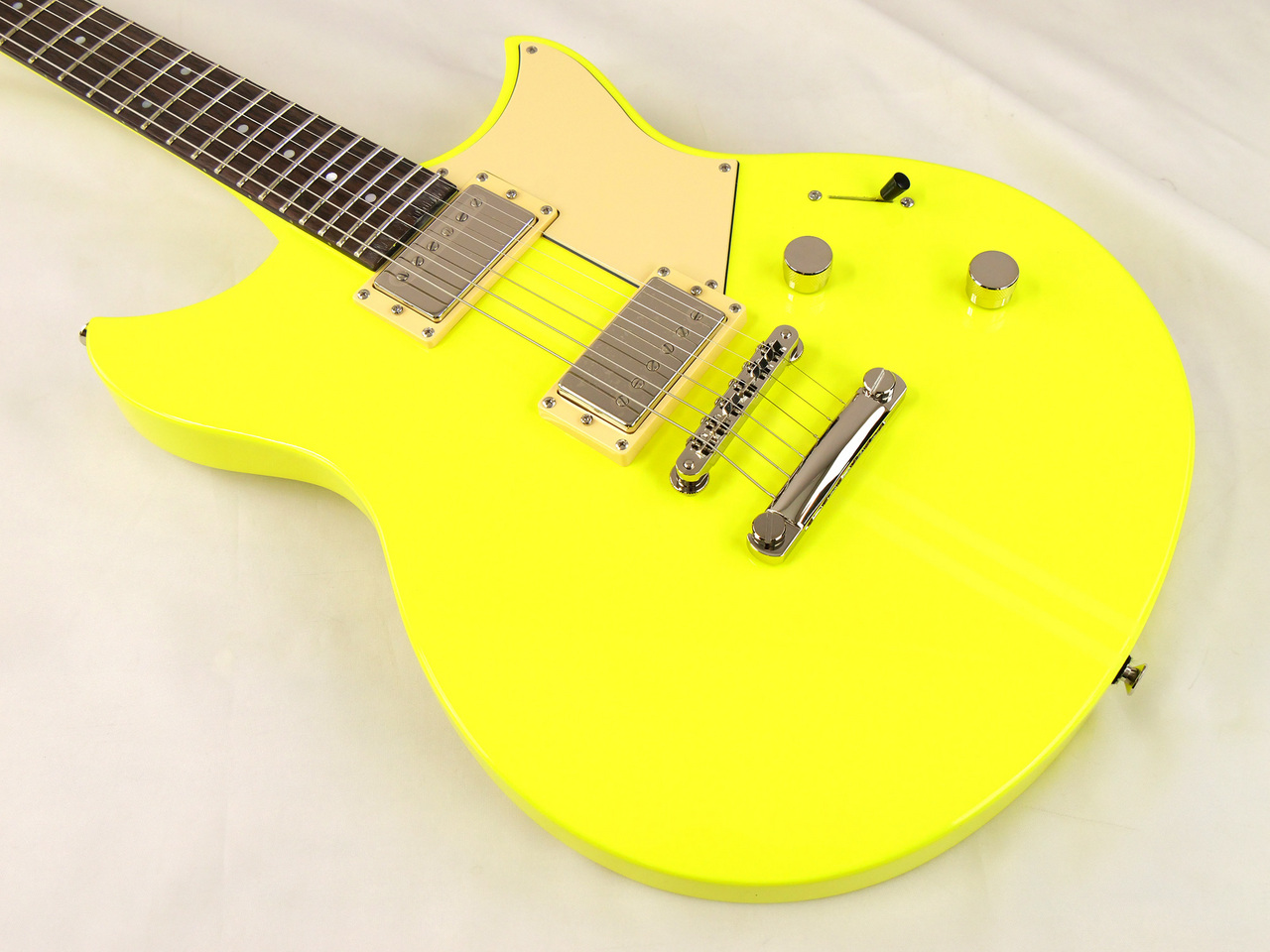 YAMAHA REVSTAR RSE20 (ネオンイエロー/NYW)（新品）【楽器検索