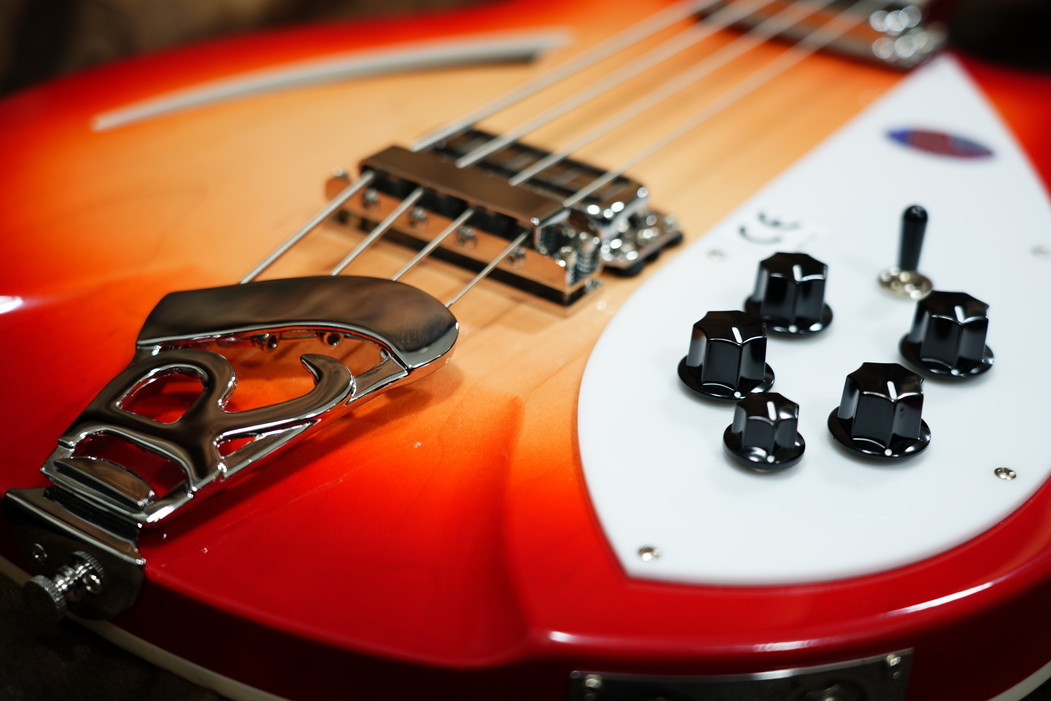 Rickenbacker4005 コピーモデルメイプルグロー