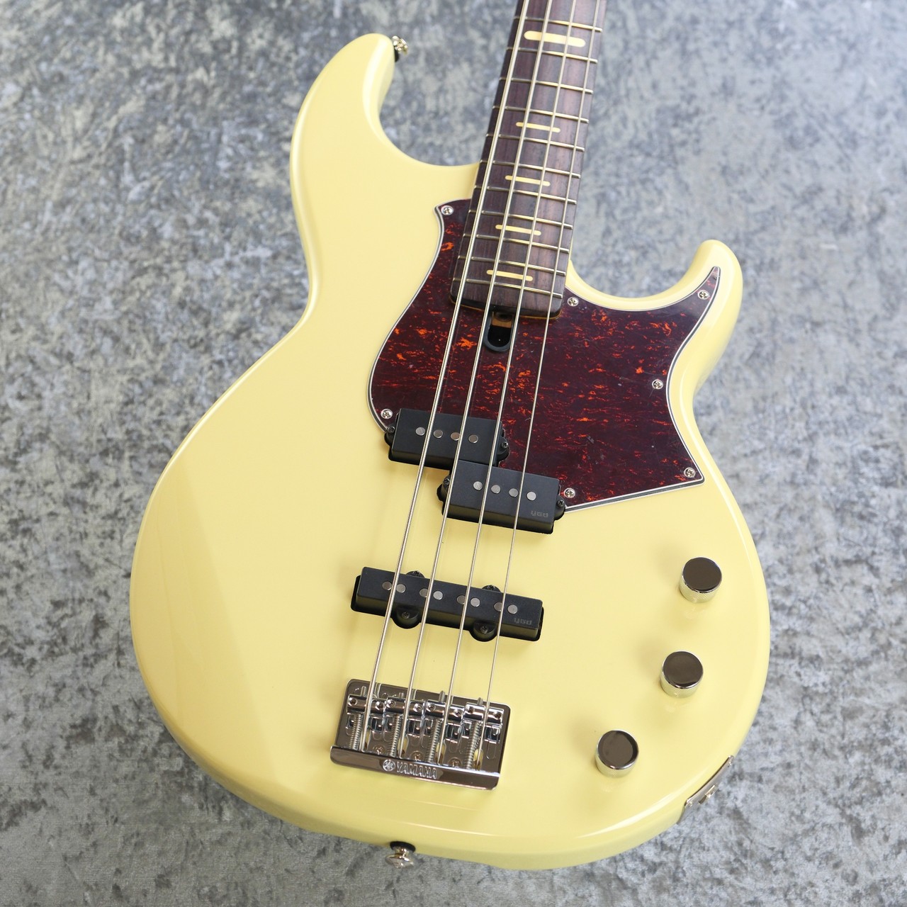 YAMAHA BBP34 - Vintage White -【4.26kg】【#ILX226E】（新品）【楽器