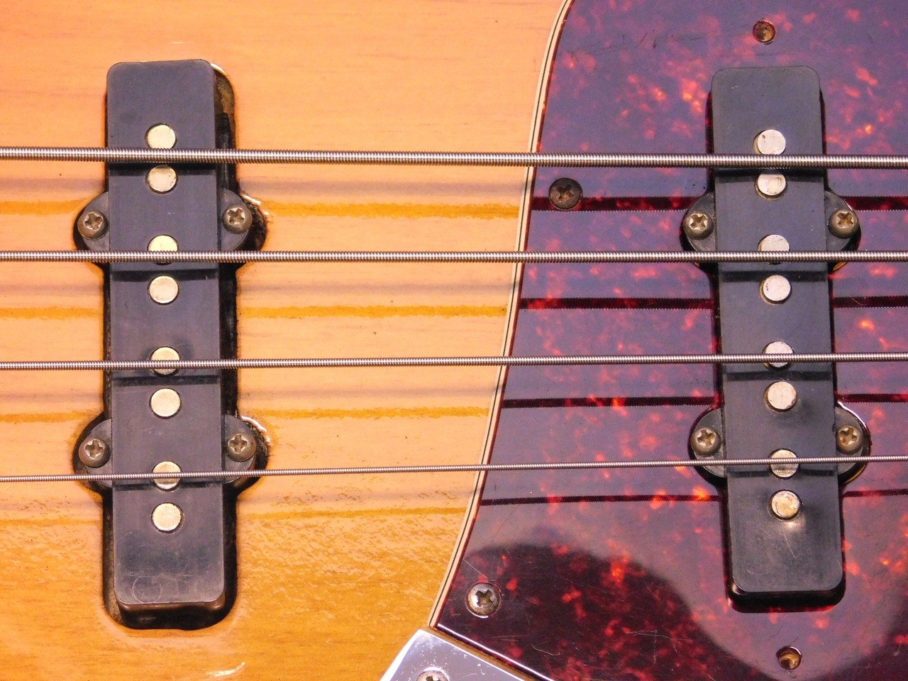 Fender Jazz Bass '72 SB/R（ビンテージ）【楽器検索デジマート】