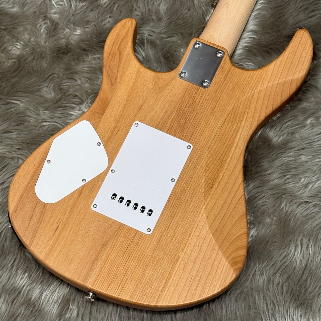 YAMAHA PACIFICA112V YNS イエローナチュラルサテン 【現物画像