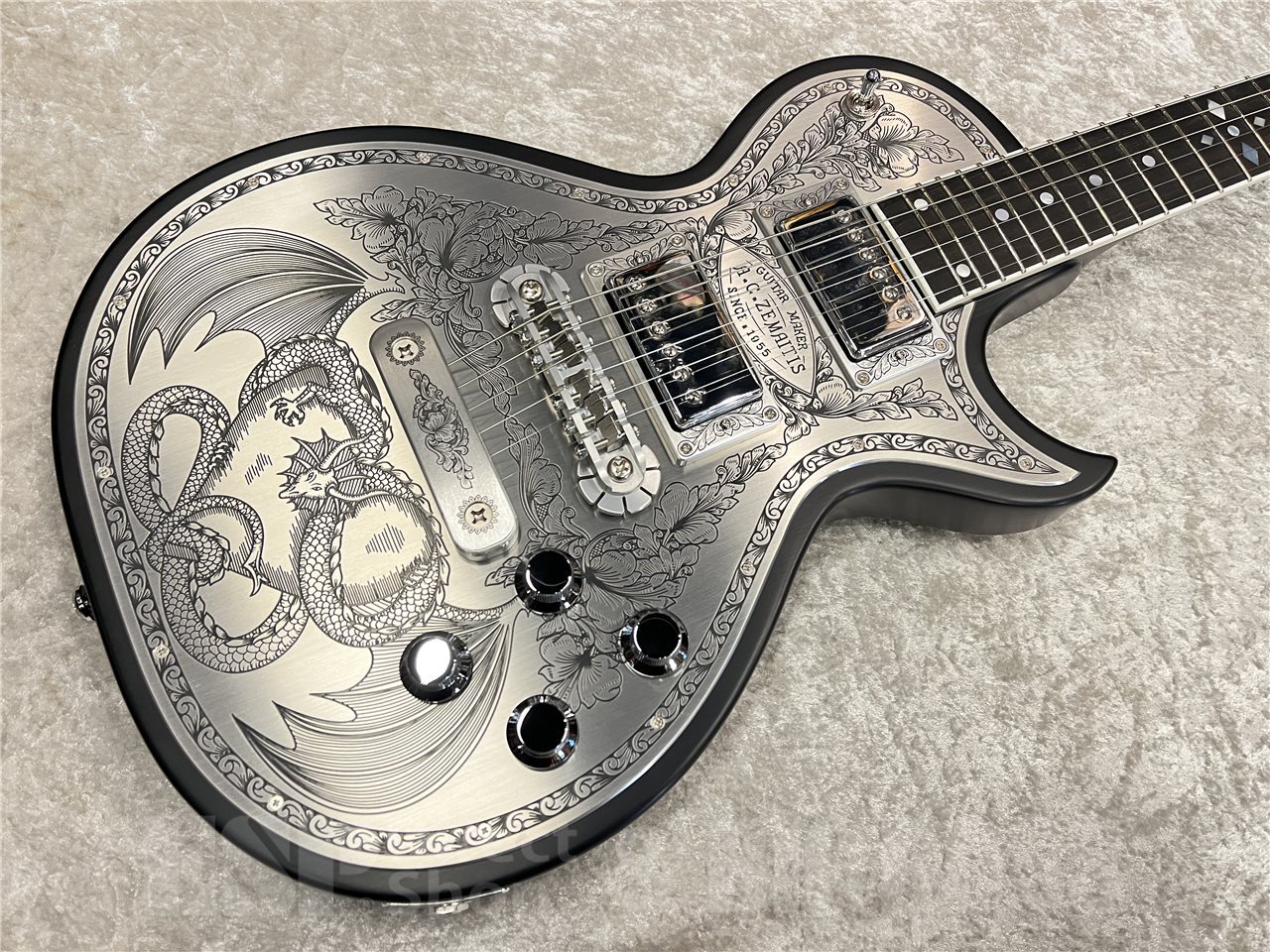 Zemaitis CS24MF DRAGON & HEART（Black） MFG-AC-24 D & H – Zemaitis