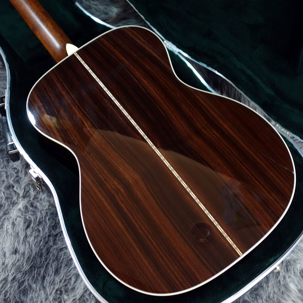 Martin 000-28 Standard【展示品入れ替え特価】（新品特価/送料無料