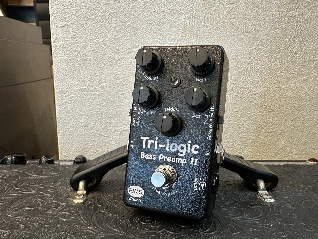E.W.S. Tri-Logic Bass Preamp II （新品）【楽器検索デジマート】