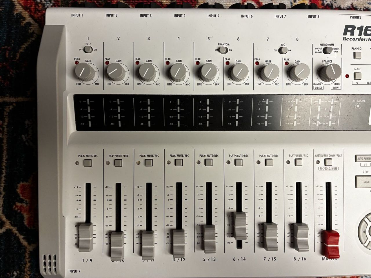 ZOOM R16 【現物画像】（中古/送料無料）【楽器検索デジマート】