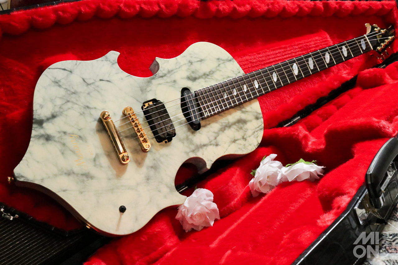 Caparison Marcury (Gackt Signature Model)（中古）【楽器検索