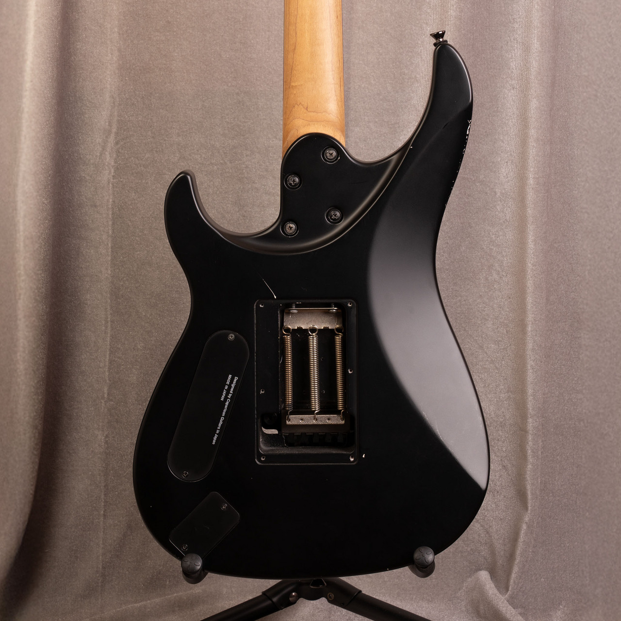 Caparison Horus Black Satin（中古/送料無料）【楽器検索デジマート】