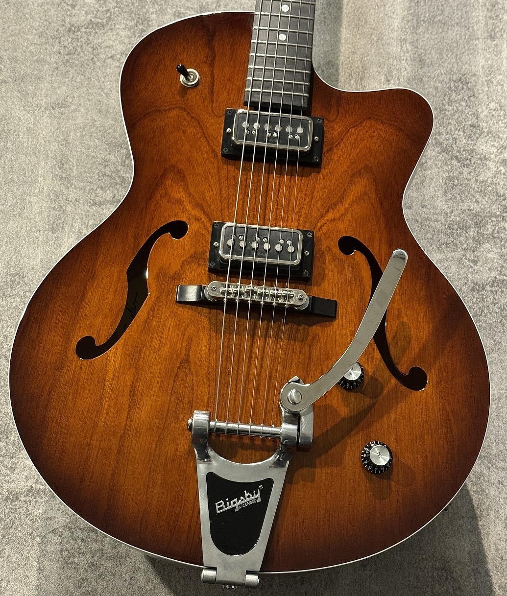 Godin 5th Ave Uptown T-Armond Havana Burst【2.76kg】（中古）【楽器