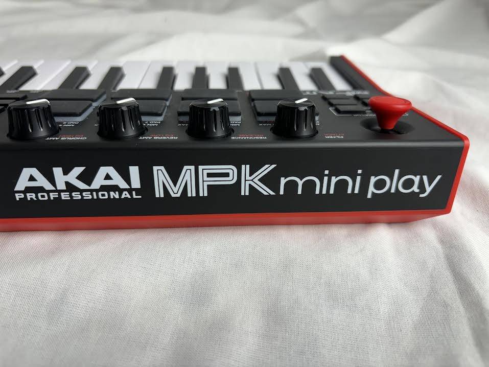AKAI MPK mini Play MK3 スピーカー内蔵ミニキーボードコントローラー