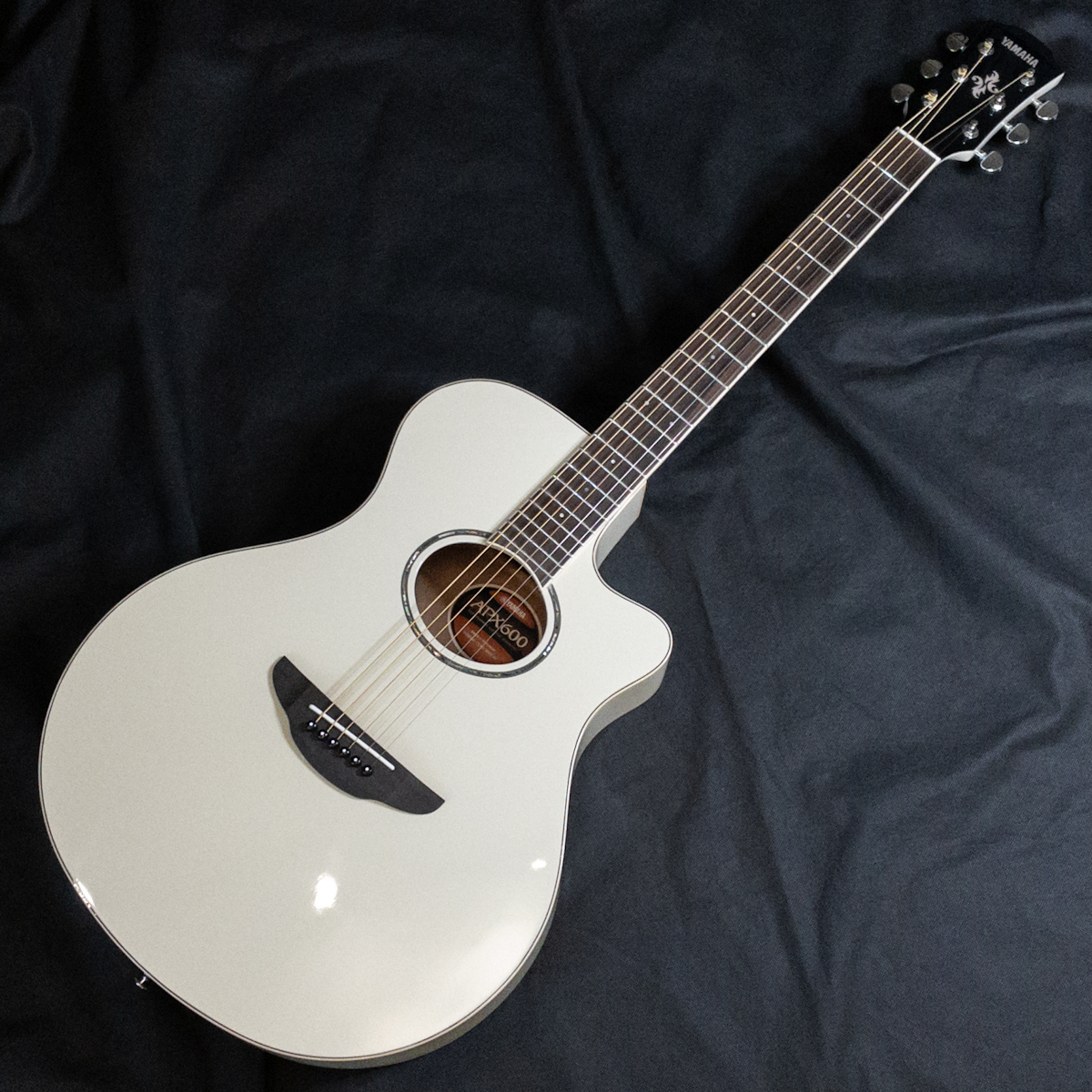 YAMAHA APX600 VW (ビンテージホワイト) （新品）【楽器検索
